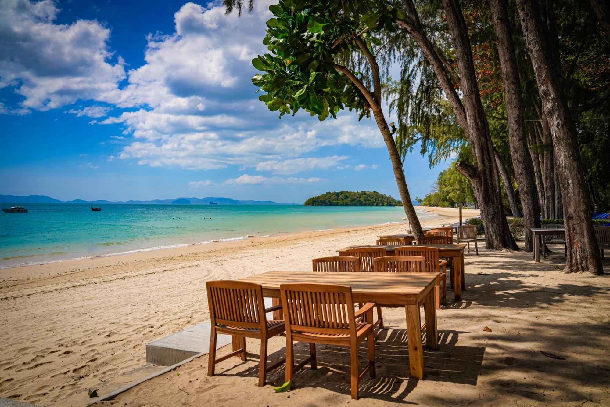 Dusit Thani Krabi Beach Resort - Sha Extra Plus كلونغ موانغ بيتش المظهر الخارجي الصورة Beach at the resort