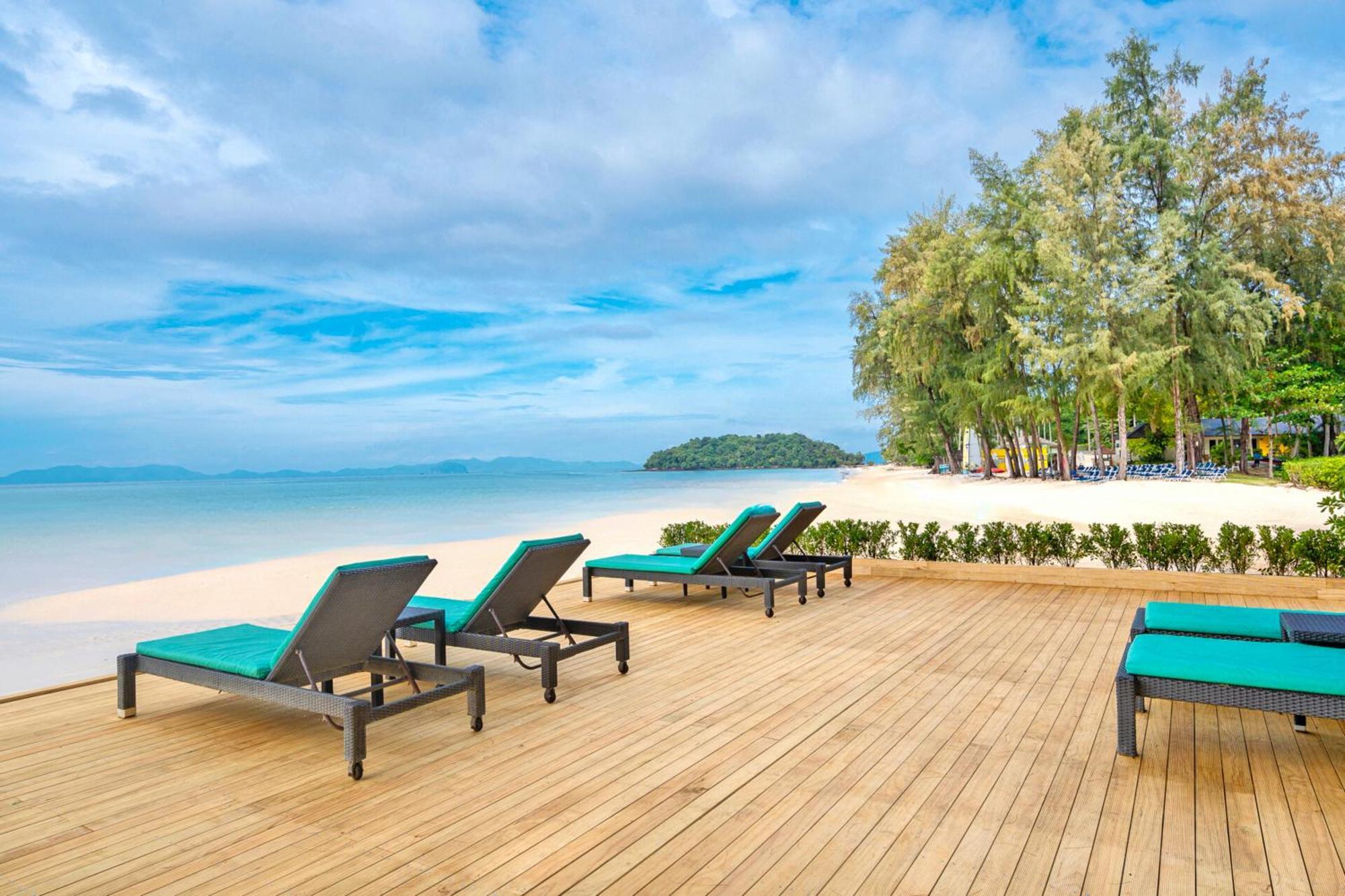 Dusit Thani Krabi Beach Resort - Sha Extra Plus كلونغ موانغ بيتش المظهر الخارجي الصورة Beach at the resort